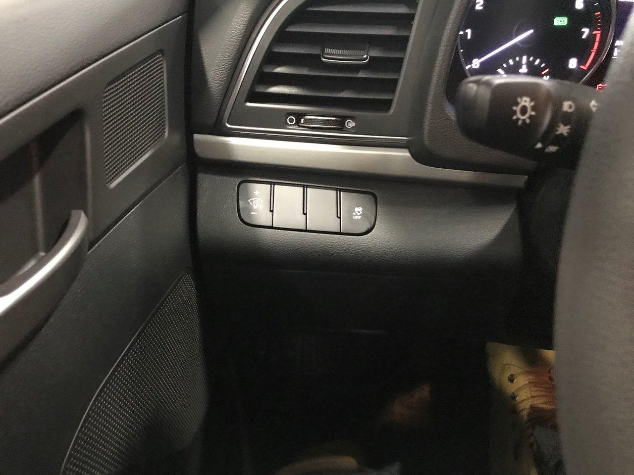 667998