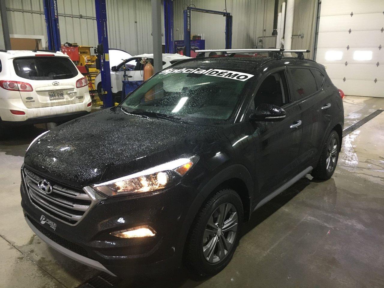 <a href=https://www.poirierhyundai.ca/occasion/Hyundai-Tucson-2017.html>https://www.poirierhyundai.ca/occasion/Hyundai-Tucson-2017.html</a>

Hyundai Tucson 1.6T SE AWD CUIR Pneus d\hiver unclus 2017Régulateur de vitesse, Essuie-glaces intermittents, Anti-démarreur, Freins ABS, Contrôle de stabilité, Coussin gonflable conducteur, Coussins gonflables latéraux, Lecteur MP3, Intérieur en cuir, Volant ajustable, Moonroof, Tapis protecteurs, Caméra de recul, Volant gainé de cuir, Phares automatiques, Rétroviseur électrique, Sièges arrières chauffants, Direction assistée, Rétroviseurs chauffants, Siège à réglage électrique, Coussins gonflables arrière pour la tête, Siège conducteur - soutien lombaire, Freins à disque, Sièges chauffants - Avant, Antipatinage, Phares antibrouillards, Verrous de sécurité pour enfants, Sièges baquets, Technologie Bluetooth intégrée, Surveillance de langle mort, Aluminium, Climatisation, Volant chauffant