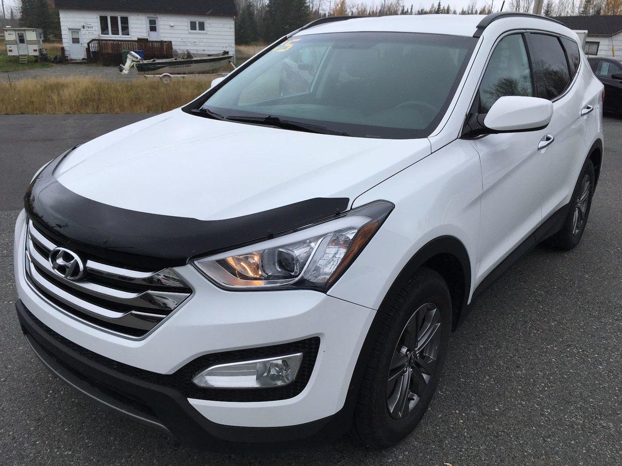 <a href=https://www.poirierhyundai.ca/occasion/Hyundai-Santa_Fe_Sport-2015.html>https://www.poirierhyundai.ca/occasion/Hyundai-Santa_Fe_Sport-2015.html</a>

Hyundai Santa Fe Sport Premium AWD Si?ges chauffants JANTES ALLIAGES, D?FLECTEUR CAPOT 2015Régulateur de vitesse, Essuie-glaces intermittents, Anti-démarreur, Freins ABS, Contrôle de stabilité, Coussin gonflable conducteur, Coussins gonflables latéraux, Lecteur CD, Lecteur MP3, Volant ajustable, Tapis protecteurs, Volant gainé de cuir, Phares automatiques, Rétroviseur électrique, Sièges arrières chauffants, Direction assistée, Rétroviseurs chauffants, Siège à réglage électrique, Coussins gonflables arrière pour la tête, Siège conducteur - soutien lombaire, Démarrage sans clé, Freins à disque, Sièges chauffants - Avant, Antipatinage, Phares antibrouillards, Verrous de sécurité pour enfants, Sièges baquets, Technologie Bluetooth intégrée, Entreposage Média sur disque dur, Aluminium, Climatisation, Volant chauffant