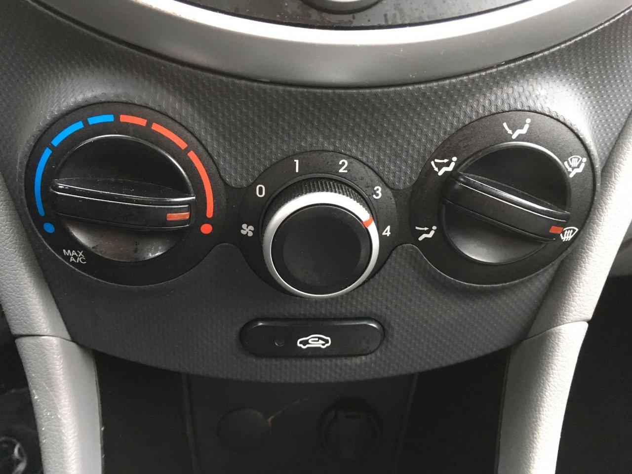 668047