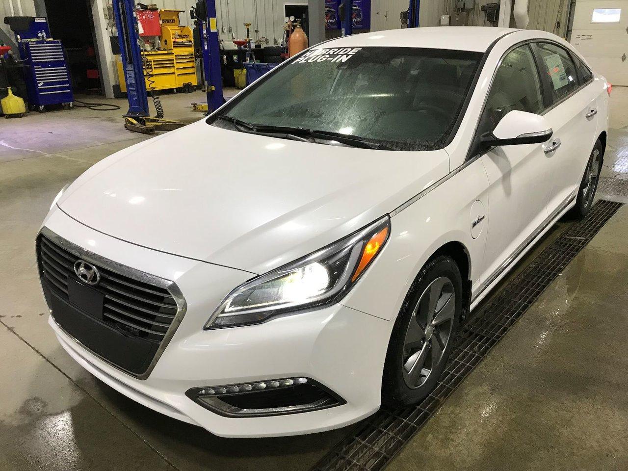 Used 2017 Hyundai Sonata Ultimate Cuir Gps for sale in Val-D'or, QC
