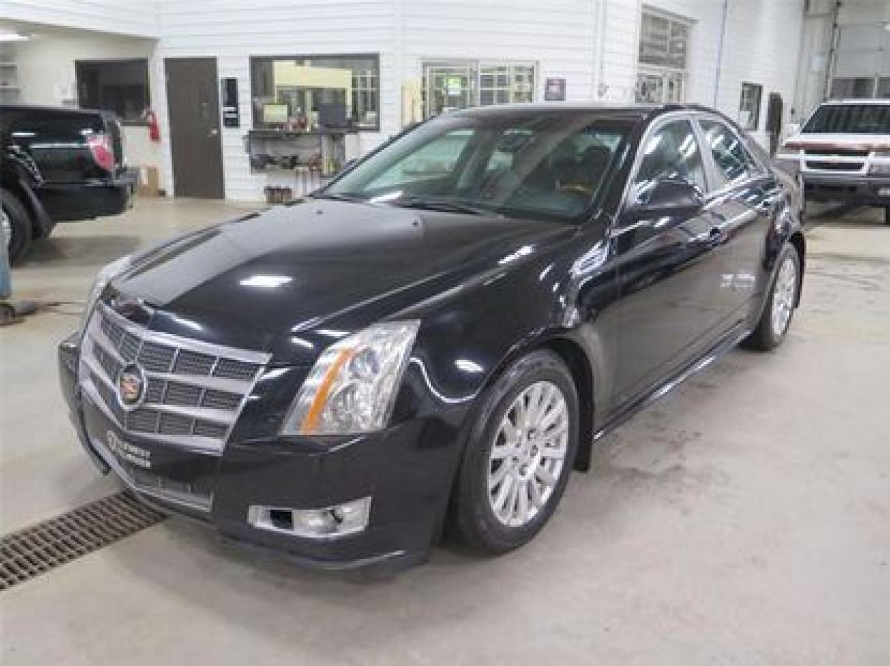 Used 2010 Cadillac CTS Toit-Ouvrant for sale in Lévis, QC
