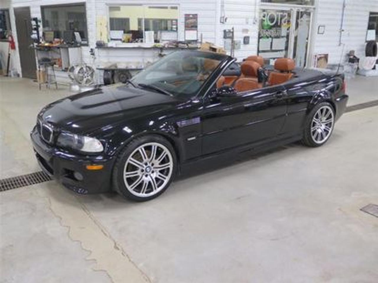 <a href=https://www.autoaubaine.com/BMW-3 Series-c6966286.html>https://www.autoaubaine.com/BMW-3 Series-c6966286.html</a>

*** WOW BMW M3 2004 CONVERTIBLE *** Beau véhicule, très propre, 138 538 km. Profiter de lété 2018 au volant de ce magnifique BMW M3 2004. Intérieur en cuir brun, transmission SMG 6 rapports, décapotable, climatiseur, régulateur de vitesse et plus. VEnez voir ce beau véhicule au 4560 Boul. Guillaume-Couture à Lévis