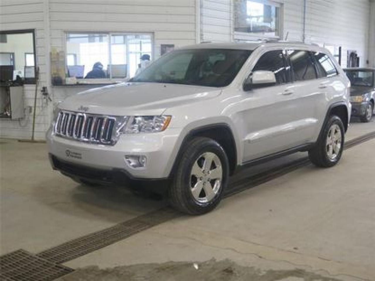 Used 2013 Jeep Grand Cherokee LAREDO AWD for sale in Lévis, QC