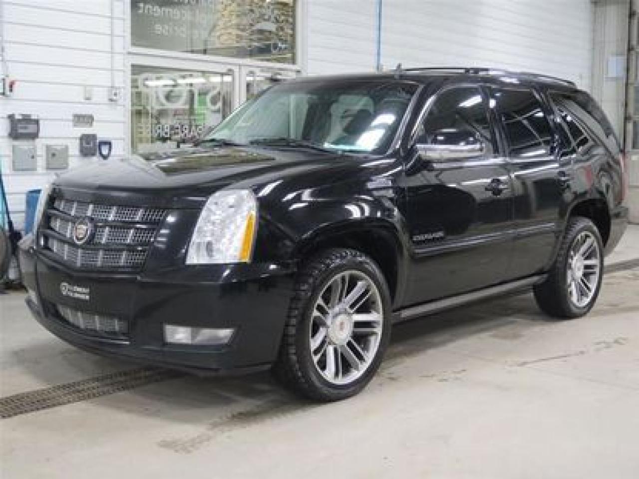 Used 2013 Cadillac Escalade Luxury Sport Toit for sale in Lévis, QC