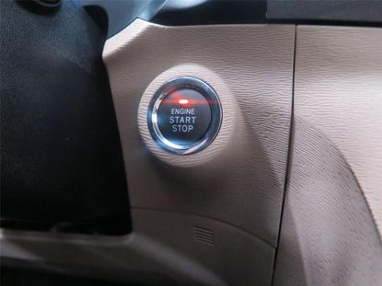 668114.11770872