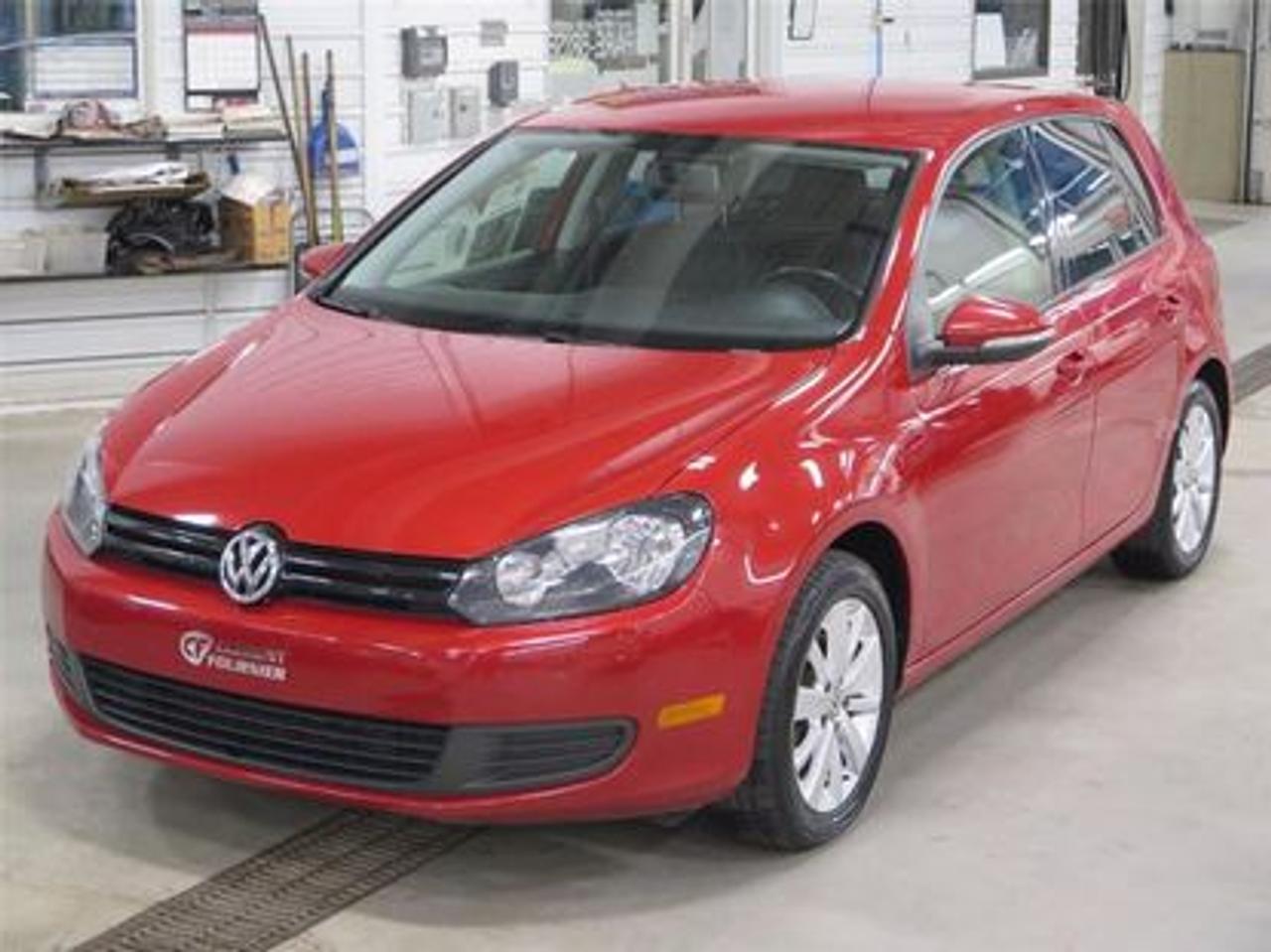 <a href=https://www.autoaubaine.com/Volkswagen-Golf-c6940657.html>https://www.autoaubaine.com/Volkswagen-Golf-c6940657.html</a>

Magnifique Volkswagen Golf 2.5 2012 Rouge, 78201 km. Ce beau véhicule est équipé de la climatisation, régulateur de vitesse, sièges avant chauffants et plus encore. Venez rencontrer nos conseillers au 4560 Boul. Guillaume-Couture à Lévis, G6W 6M7. Vous pouvez aussi nous contacter au 418-837-0859