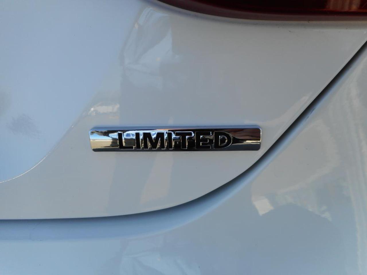 668223
