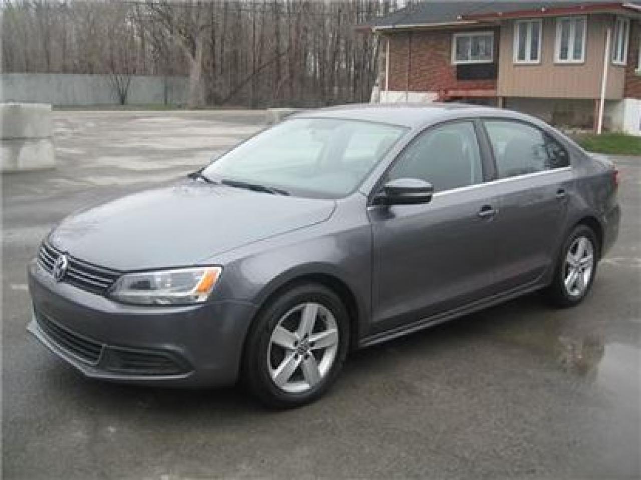 Used 2013 Volkswagen Jetta 2.5 for sale in Montreal, QC