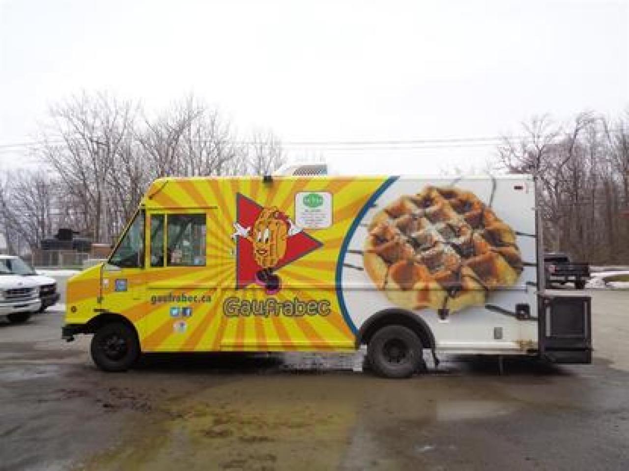 Used 1999 Ford Econoline E-350 STRIPPED for sale in Montreal, QC
