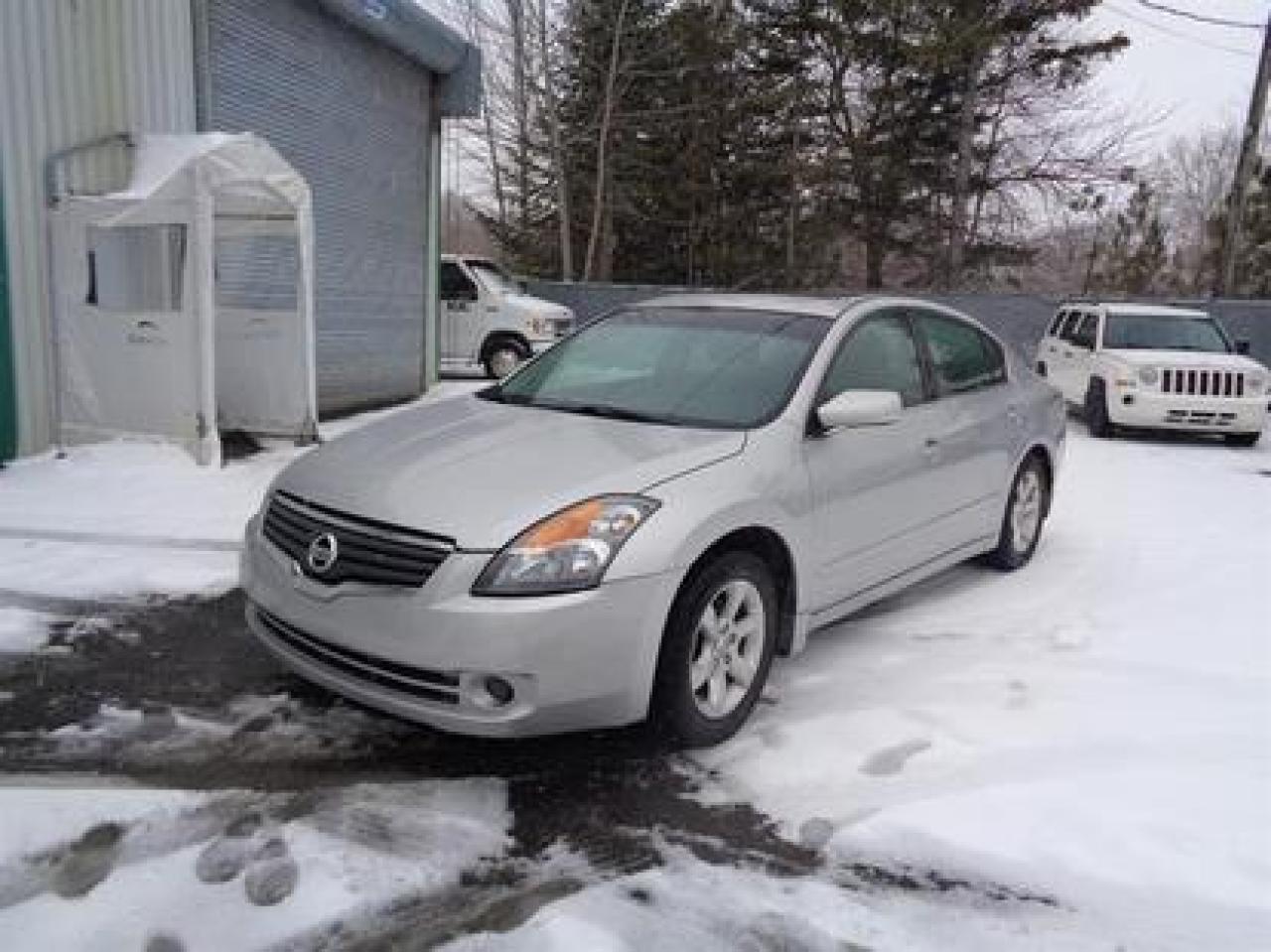 Used 2008 Nissan Altima 4DR SDN I4 2.5 S for sale in Montreal, QC