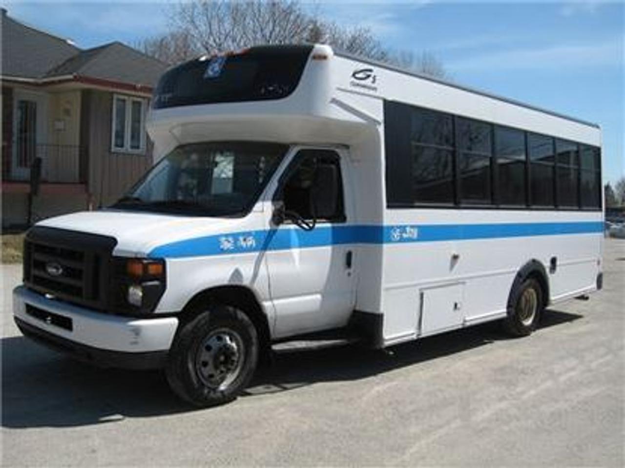 <a href=https://www.autoaubaine.com/Ford-E-450-c6836540.html>https://www.autoaubaine.com/Ford-E-450-c6836540.html</a>

AUTOBUS FORD E-450 2008 AVEC MOTEUR 6.0 L DIESEL POUR PERSONNE A MOBILITE RÉDUITE** 206 000 KM ** POUR PLUS DINFO APPELER AU 514-945-2518 OU AU 450-936-2267 **