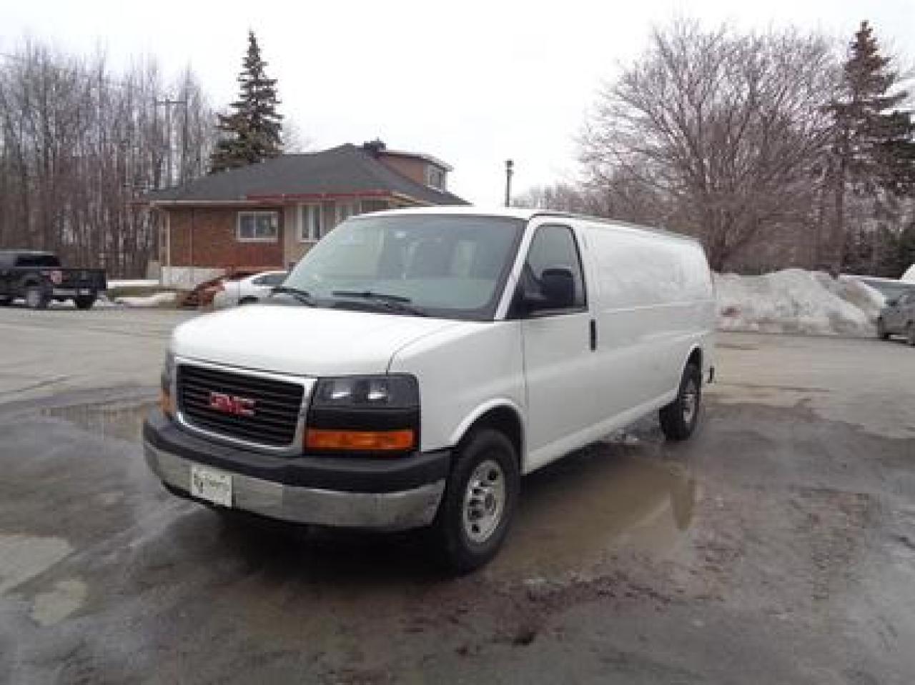 Used 2011 GMC SAVANA CARGO RWD 2500 155 for sale in Montreal, QC
