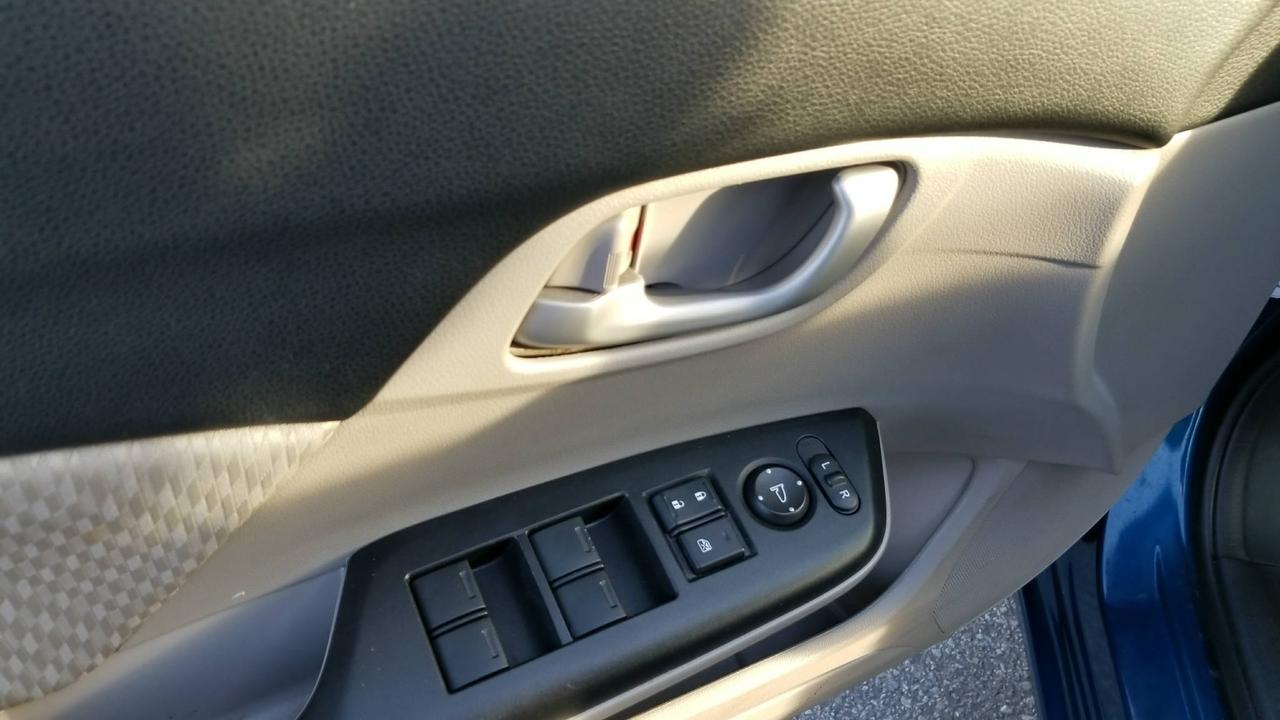 668403.11776190