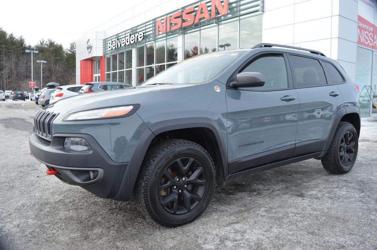 <a href=https://www.autoaubaine.com/Jeep-Cherokee-c7028229.html>https://www.autoaubaine.com/Jeep-Cherokee-c7028229.html</a>

Jeep Cherokee Trailhawk 4X4 CUIR NAVIGATION SI?GES CHAUFFANTS FINANCEMENT DISPONIBLE 2015Régulateur de vitesse, Essuie-glaces intermittents, Essuie-glace arrière, Anti-démarreur, Freins ABS, Contrôle de stabilité, Coussin gonflable conducteur, Coussins gonflables latéraux, Démarreur à distance, Lecteur CD, Lecteur MP3, 8 Haut-parleurs, Portes électriques, Sièges électriques, Tachymètre, Vitres électriques, Air climatisé, Intérieur en cuir, Climatisation deux zones, Commandes audio au volant, Sièges arrières rabattables, Sièges chauffants, Volant ajustable, Tapis protecteurs, Attelage remorque, Phares haute intensité, Ordinateur de bord, Caméra de recul, Radio AM/FM, Rétroviseurs, Volant gainé de cuir, Phares automatiques, Rétroviseur électrique, Direction assistée, Télédéverrouillage, Rétroviseurs chauffants, Banquette arrière divisé, Siège à réglage électrique, Système d\alarme, Coussins gonflables arrière pour la tête, Essuie-glace détecteur de pluie, Démarrage sans clé, Freins à disque, Rétroviseurs électriques, Jantes en alliage, Antipatinage, Phares antibrouillards, Verrous de sécurité pour enfants, Système de surveillance de la pression des pneus, Sièges baquets, Prise Auxiliaire, Technologie Bluetooth intégrée, Port USB, Climatiseur automatique, Aide au stationnement (capteurs), Roue de secours - Temporaire, Aluminium, Climatisation