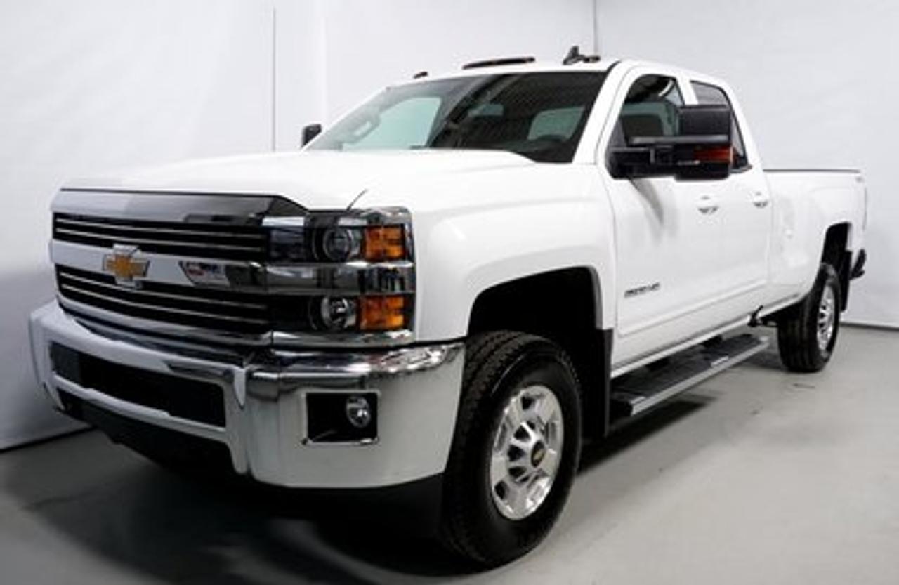 Used 2018 Chevrolet Silverado 2500 LT for sale in Repentigny, QC