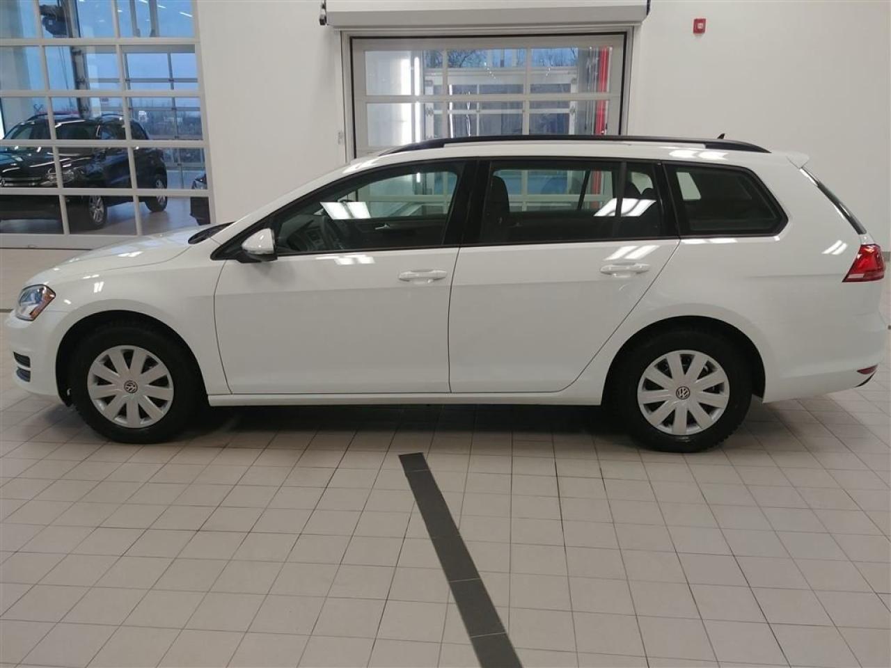 Used 2017 Volkswagen Golf 1.8 Tsi Trendline for sale in Laval, QC