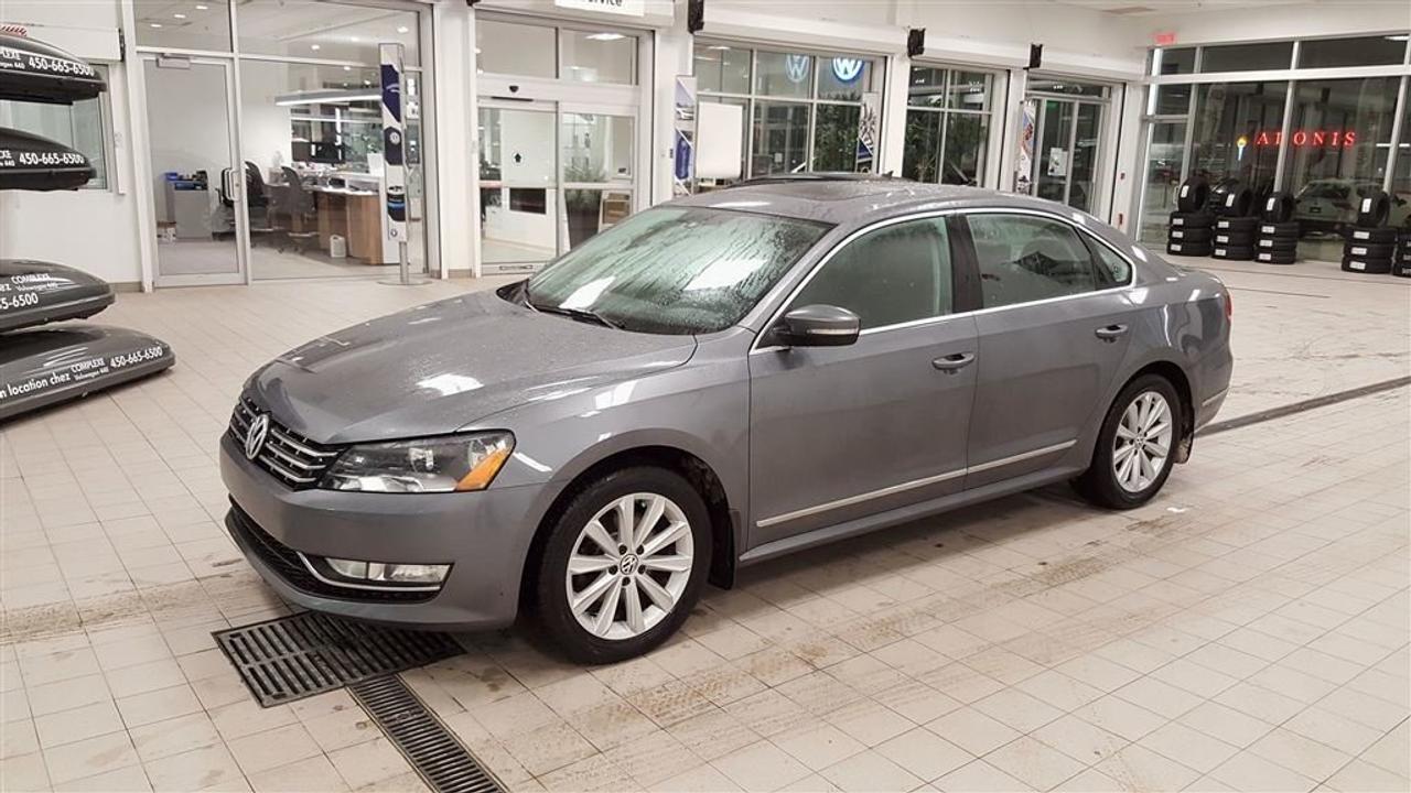 <a href=https://www.autoaubaine.com/Volkswagen-Passat-c6996064.html>https://www.autoaubaine.com/Volkswagen-Passat-c6996064.html</a>

Volkswagen Passat 2.5L Highline Cuir Toit Nav  2014Régulateur de vitesse, Toit ouvrant, Essuie-glaces intermittents, Anti-démarreur, Freins ABS, Contrôle de stabilité, Coussin gonflable conducteur, Coussins gonflables latéraux, Lecteur CD, Lecteur MP3, Siège mémoire, Volant ajustable, Moonroof, Tapis protecteurs, Caméra de recul, Volant gainé de cuir, Phares automatiques, Rétroviseur électrique, Direction assistée, Rétroviseurs chauffants, Siège à réglage électrique, Coussins gonflables arrière pour la tête, Siège conducteur - soutien lombaire, Siège passager - soutien lombaire, Démarrage sans clé, Freins à disque, Sièges chauffants - Avant, Antipatinage, Phares antibrouillards, Verrous de sécurité pour enfants, Système de surveillance de la pression des pneus, Sièges baquets, Technologie Bluetooth intégrée, Entreposage Média sur disque dur, Rétroviseur à atténuation automatique, Aluminium, Climatisation