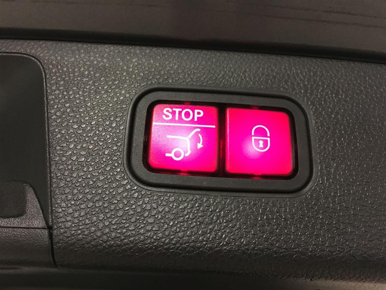 668716.11784897