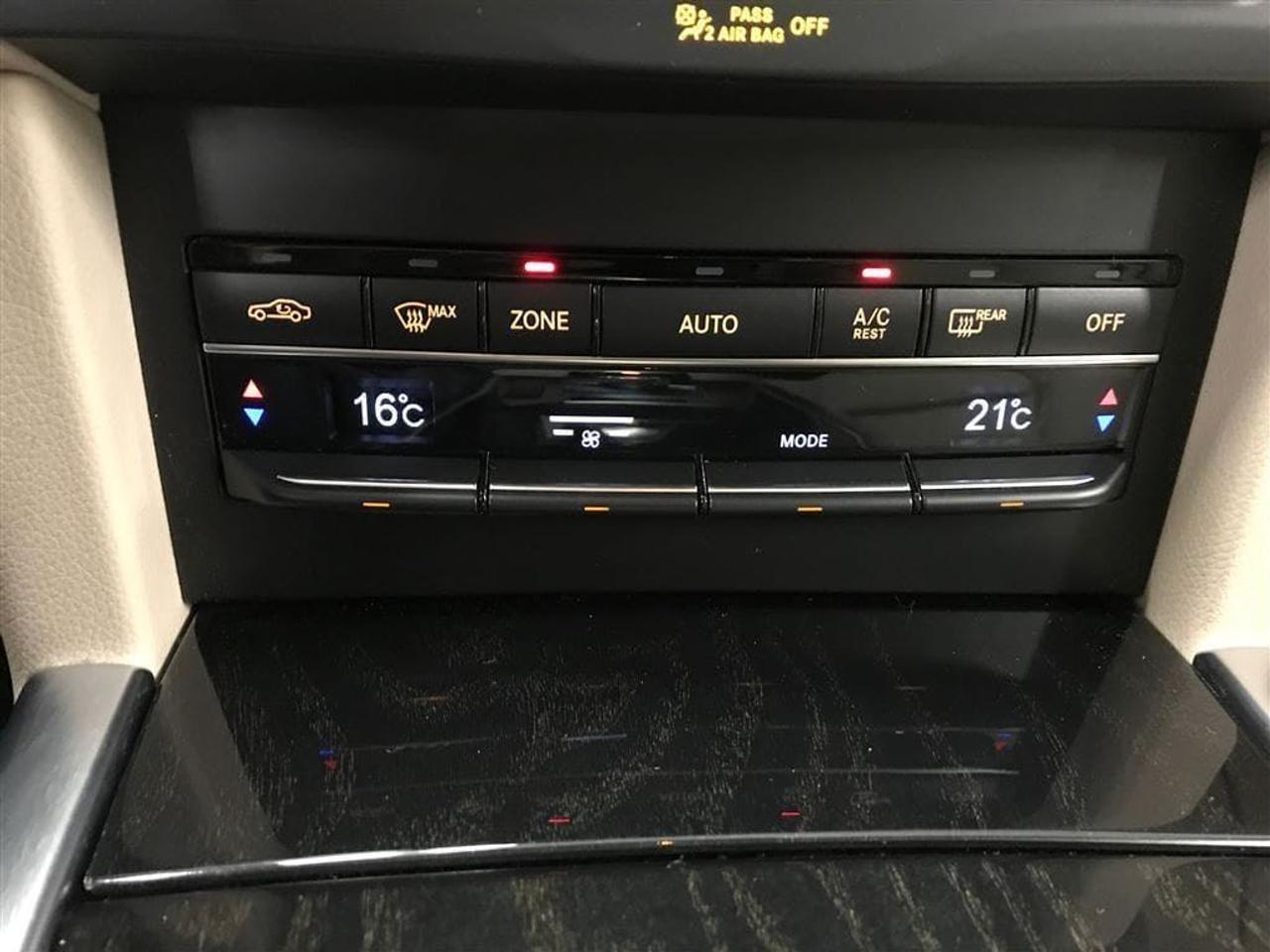 668719.11784961