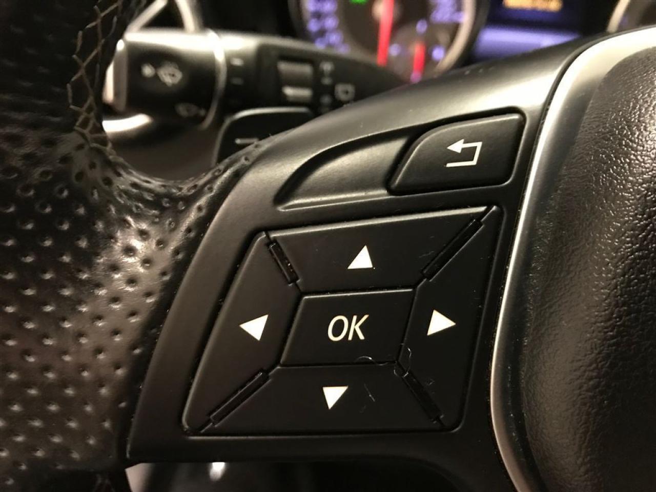 668743