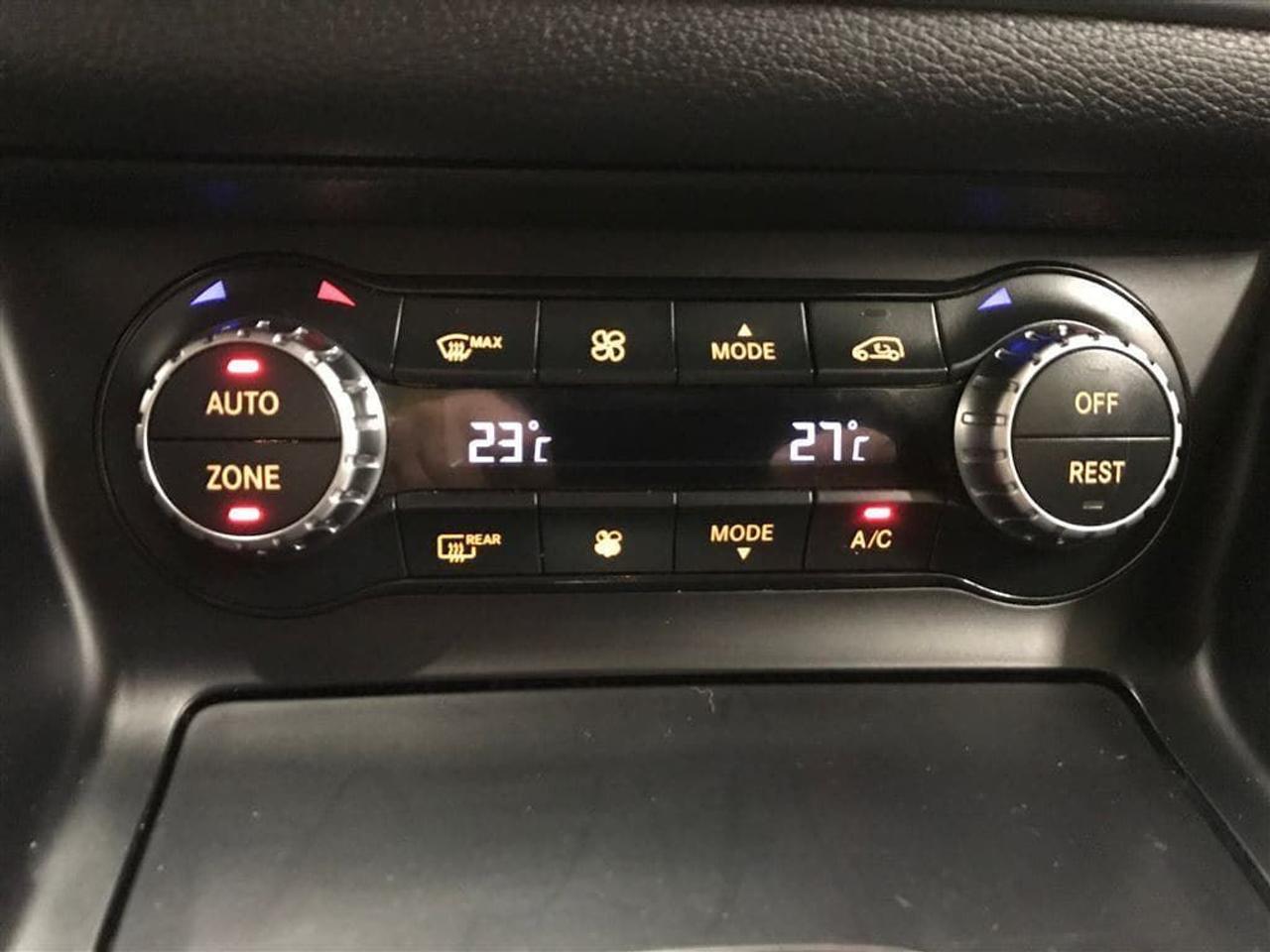 668743.11785563