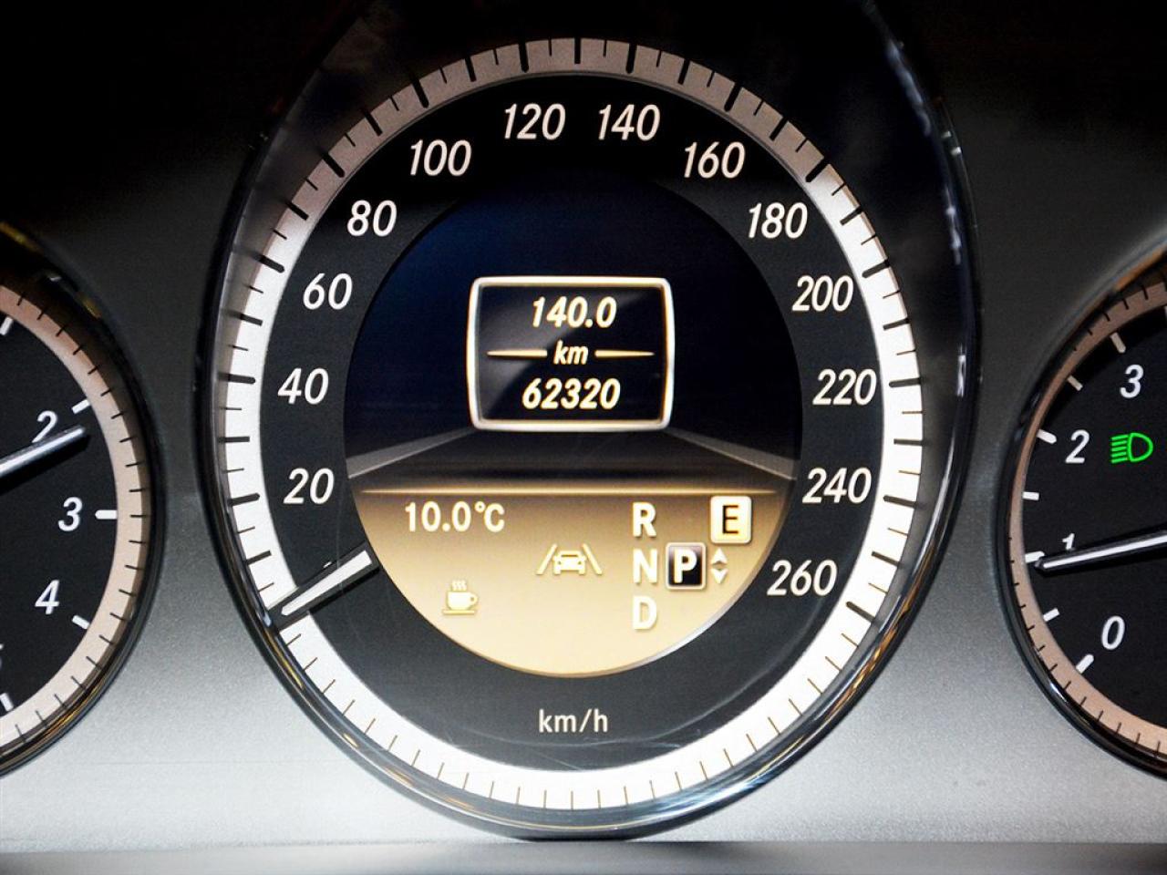 668803