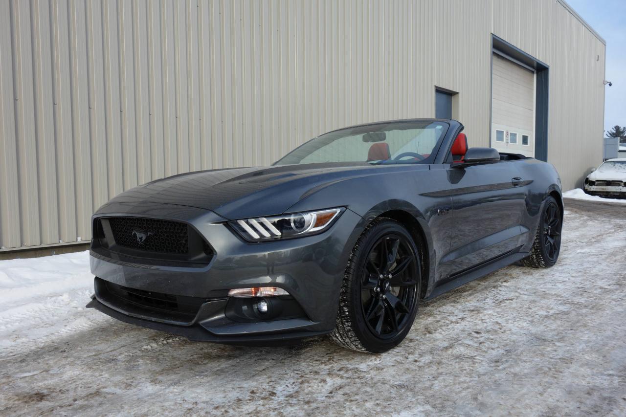 Used 2017 Ford Mustang GT ** CONVERTIBLE ** for sale in Victoriaville, QC