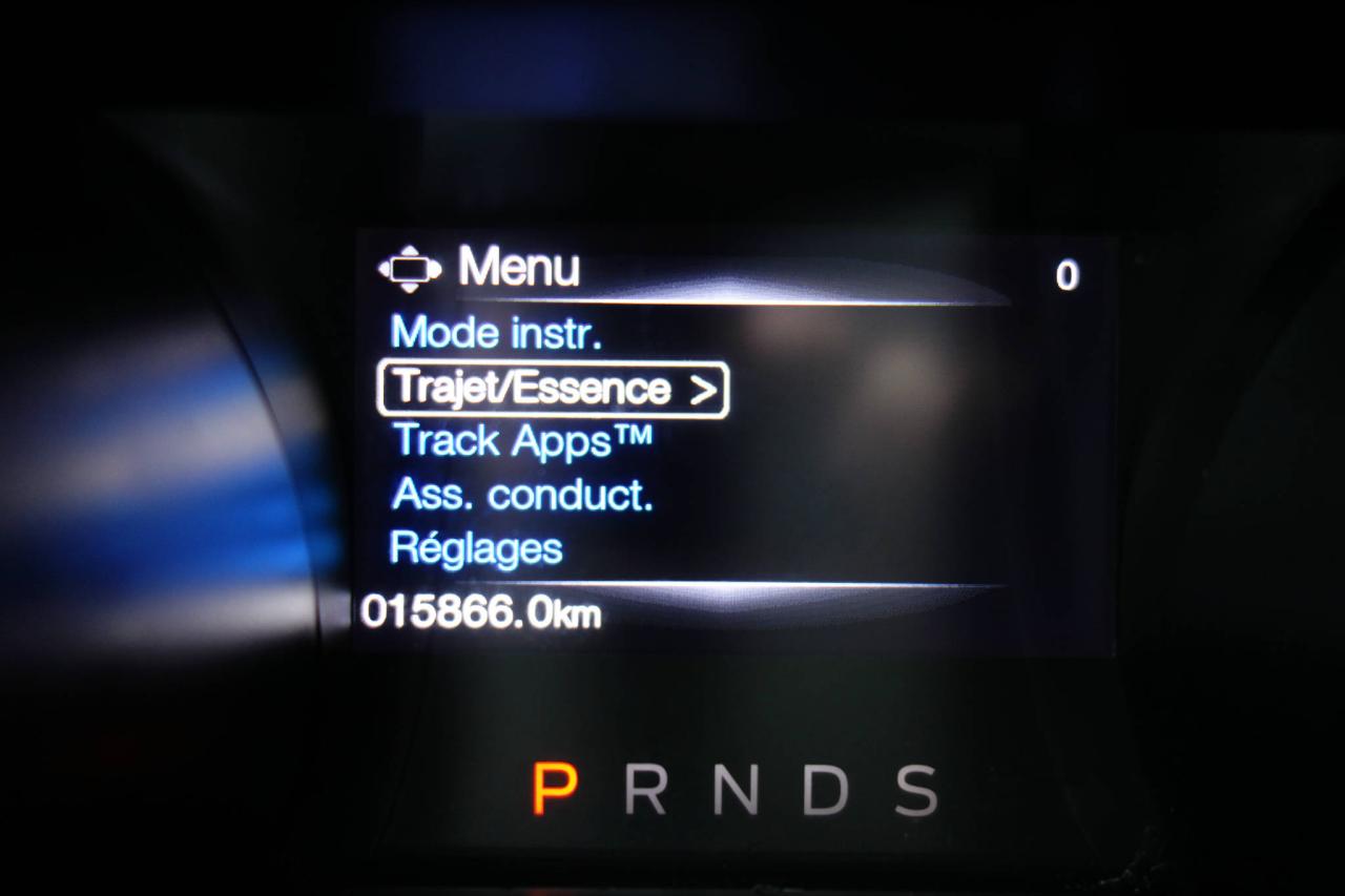 668873