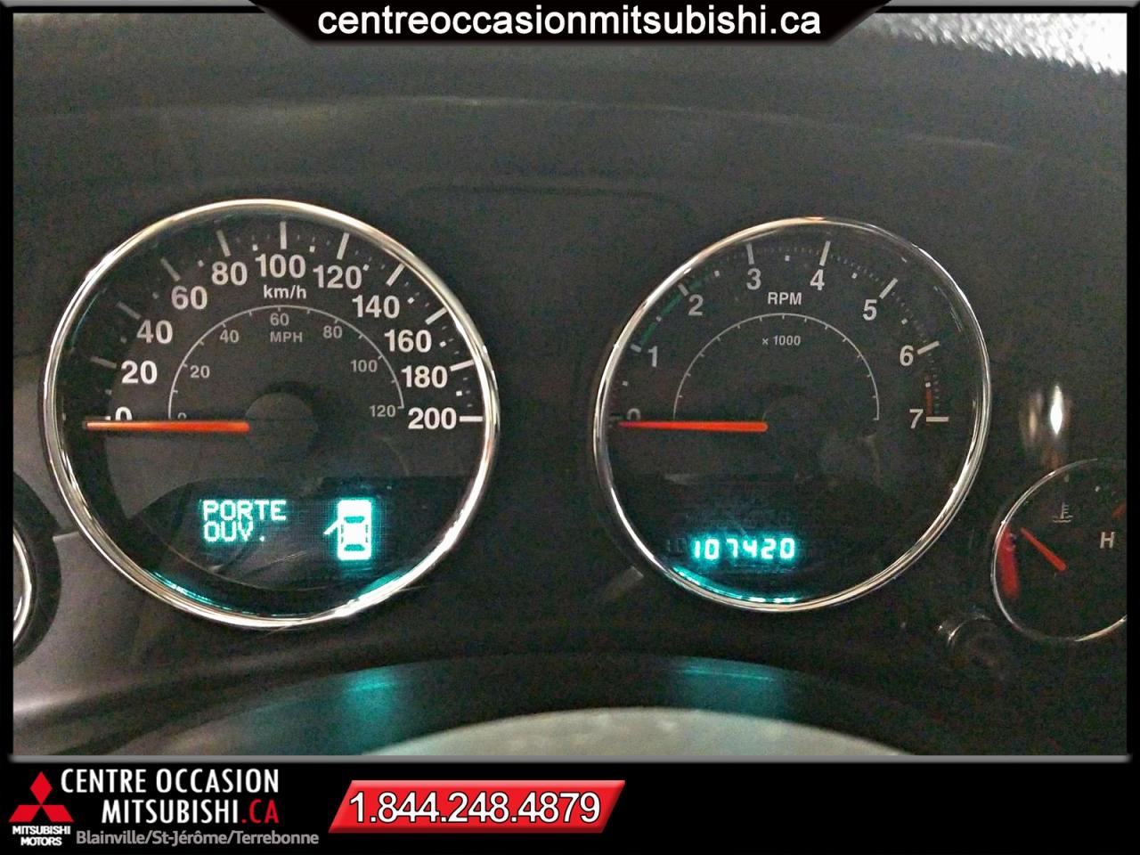 668911