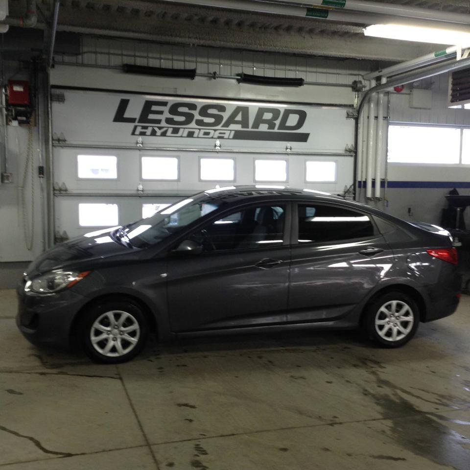 Used 2012 Hyundai Accent Berline 4 portes, gl 4 portes automatic for sale in Québec, QC