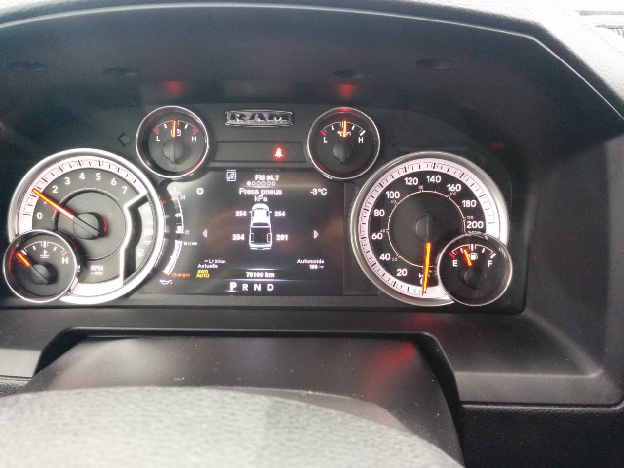 668958