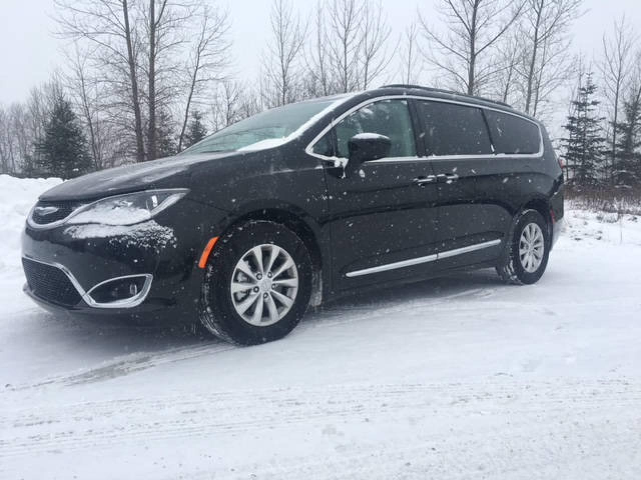 Used 2017 Chrysler Pacifica Touring L - STOW'N GO for sale in Jonquière, QC