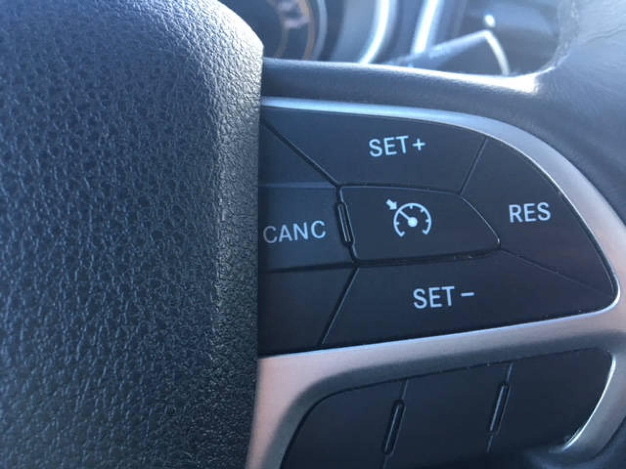 668977