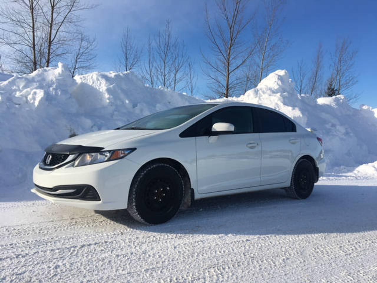 <a href=https://www.letoiledodge.com/occasion/Honda-Civic-2014.html>https://www.letoiledodge.com/occasion/Honda-Civic-2014.html</a>

Écran tactile - caméra de recule - Caméra de coté - Bluetooth - commandes au volant - Groupe électrique - Sièges chauffants - Manuelle - Vitres teintées - Toit ouvrant - Climatiseur - Prise USB - Prise Auxiliaire - Prise HDMI - Démarrage sans clé

L Étoile Dodge Chrysler est un concessionnaire 5 étoiles situé à Saguenay (Jonquière). À 10 kilomètres de Chicoutimi et 30 kilomètres d Alma (Lac St-Jean). Nous avons un vaste inventaire pour combler tous vos besoins; que ce soit un camion avec moteur V8, V6 ou Diesel, VUS, berline, compacte, familiale, AWD, 4x4, sportive, convertible ou minifourgonnette.
Nous offrons également du crédit 2e ou 3e chance. 
Visitez notre salle de montre virtuelle au : www.letoiledodge.ca