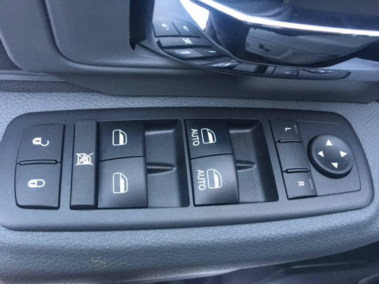 668990