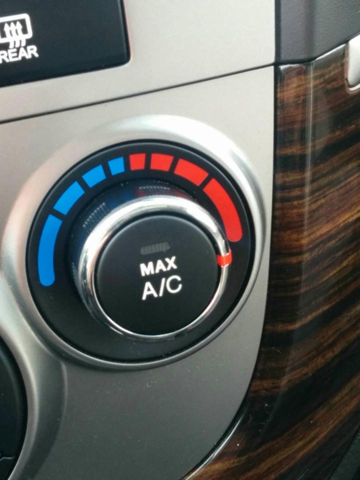 668992