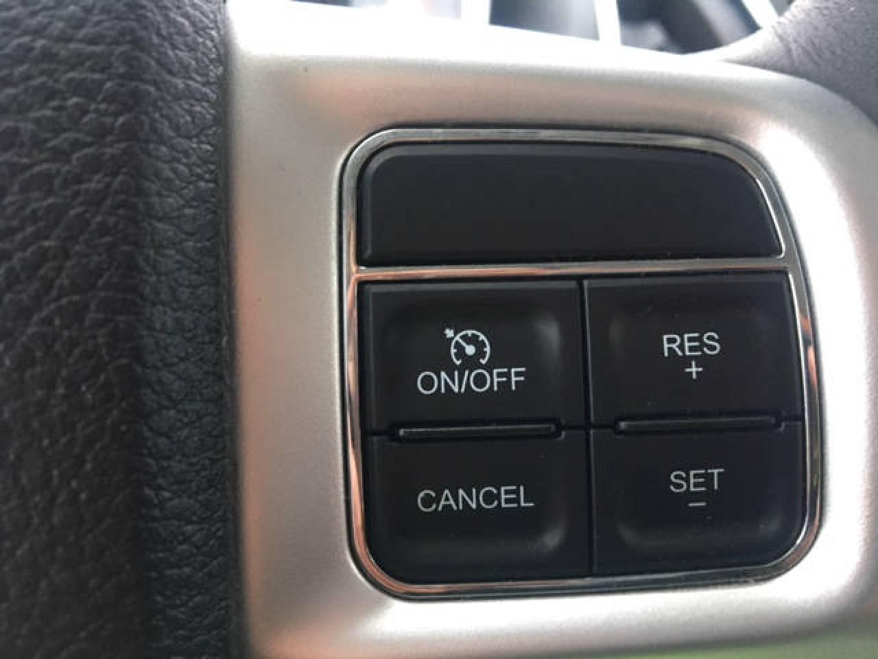 668993