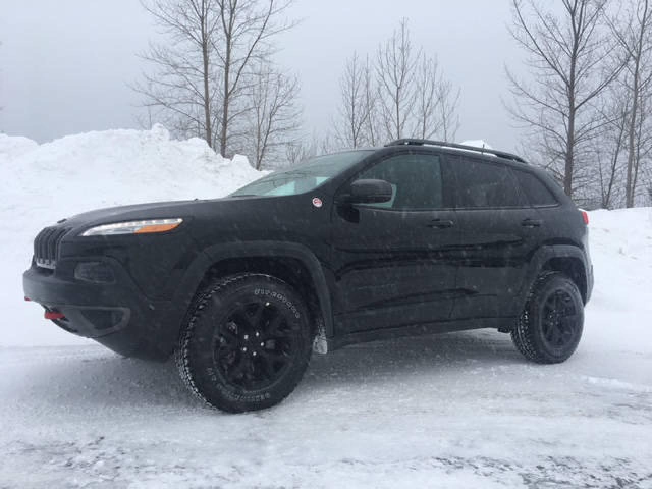 Used 2018 Jeep Cherokee Trailhawk - 4x4 - CUIR- Toit panoramique for sale in Jonquière, QC