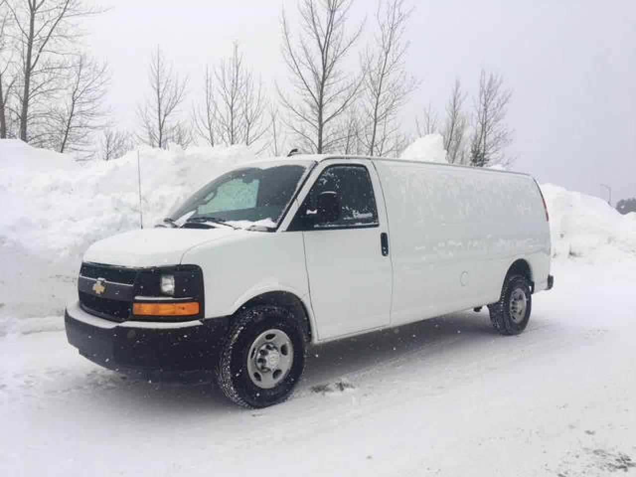 Used 2017 Chevrolet 2500 2500 Express - Cabine Allongée - Bas kil for sale in Jonquière, QC
