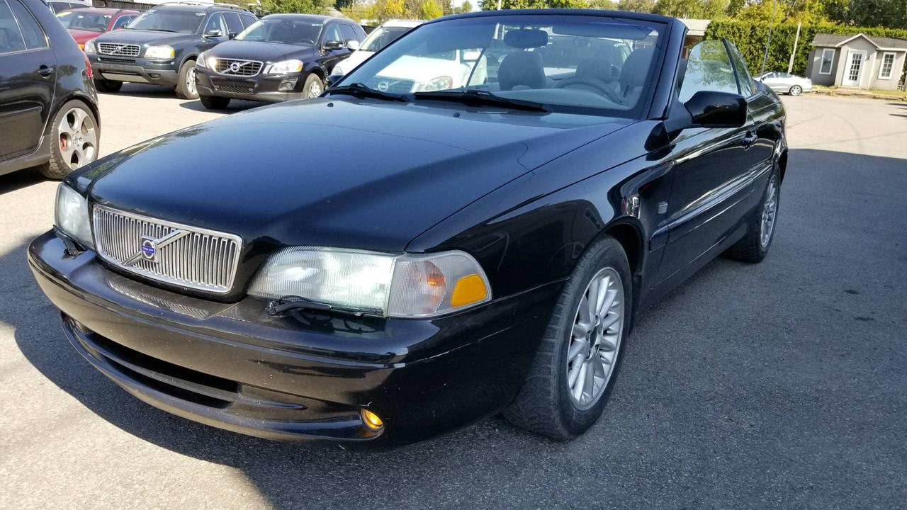 <a href=https://www.autoaubaine.com/Volvo-C70-c6919321.html>https://www.autoaubaine.com/Volvo-C70-c6919321.html</a>

Volvo C70 1999 décapotable, automatique, 151,000km, cuir, bancs chauffants, climatisation électronique, ordinateur de bord, jantes en aluminum, jamais sorti lhiver.

Ce vehicule est situé au 13459 Cure Labelle a St-Janvier (Mirabel)

Nos emplacements situés à Laval et à Delson vous offrent tous les soins requis pour votre nouveau véhicule sous un même toit : Mécanique à taux réduit si vous achetez un véhicule chez nous, des rabais sur lesthétique ainsi la teinte de vitres, débosselage sans peinture, carrosserie, remplacement de pare-brise et bien plus.

Tous nos véhicules ont un rapport dinspection détaillé, sont soigneusement préparés.

Nous vous offrons le financement 1ère, 2ème et 3ème chance au crédit ainsi que la politique du meilleur prix garanti !

Osez comparer. Avant dacheter venez rencontrer notre personnel dynamique dans un environnement sans pression. Notre mission est de vous trouver le véhicule de votre choix, selon vos critères ! Si nous ne lavons pas, nous pouvons vous le trouver ! Frais de préparation en sus.

Se habla Español !