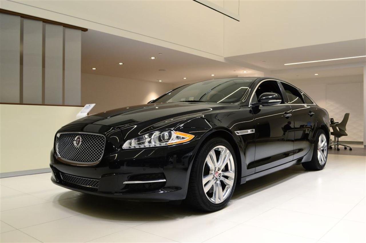 Used 2015 Jaguar XJ Cert. Luxury for sale in Laval, QC