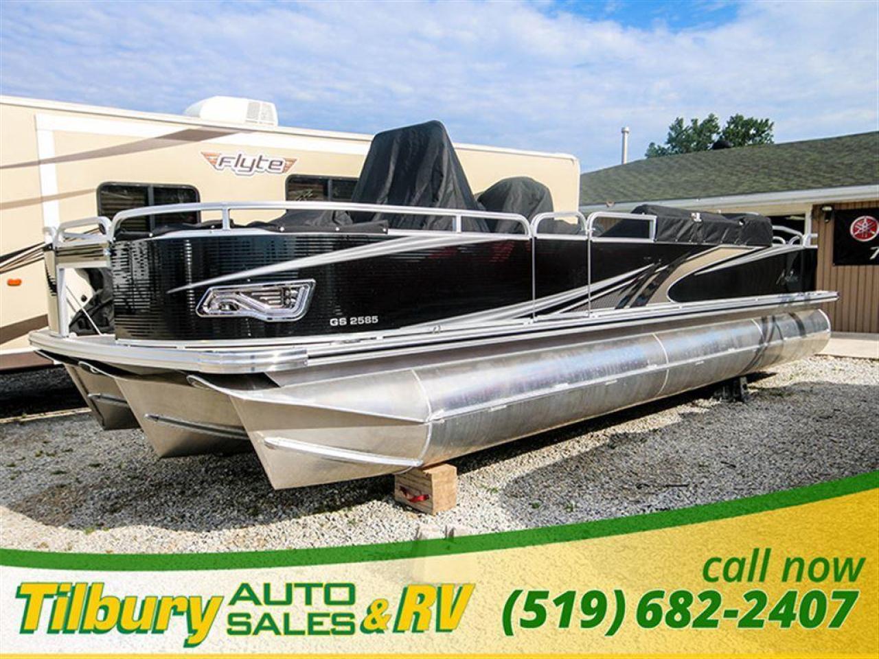 New 2017 AVALON GS FISH CENTER CONSOLE 25X8.5X25 REDUCED-- COMES WITH YAMAHA F90 OUTBOARD for sale in Tilbury, ON