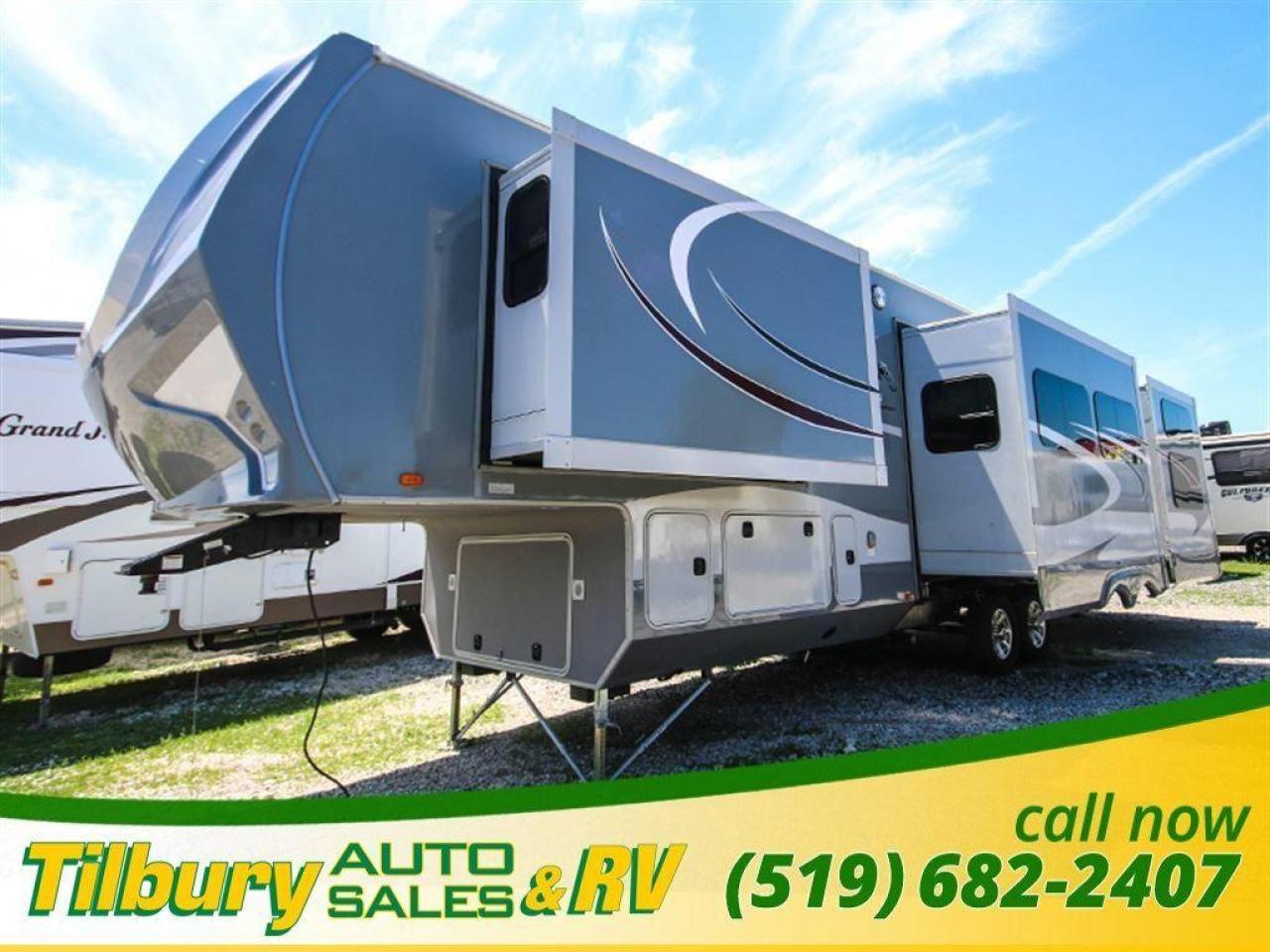 Used 2016 Highland Ridge RV ROAMER 367 BHS FIFTH-WHEEL for sale in Tilbury, ON