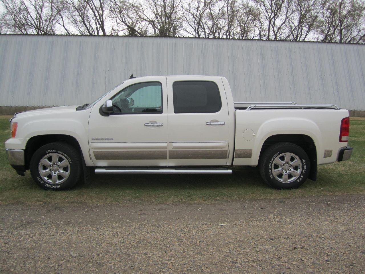 Used 2013 GMC Sierra 1500 SLE for sale in New Westminster, BC