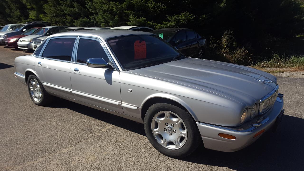 Used 2003 Jaguar XJ Vanden Plas for sale in Mallorytown, ON