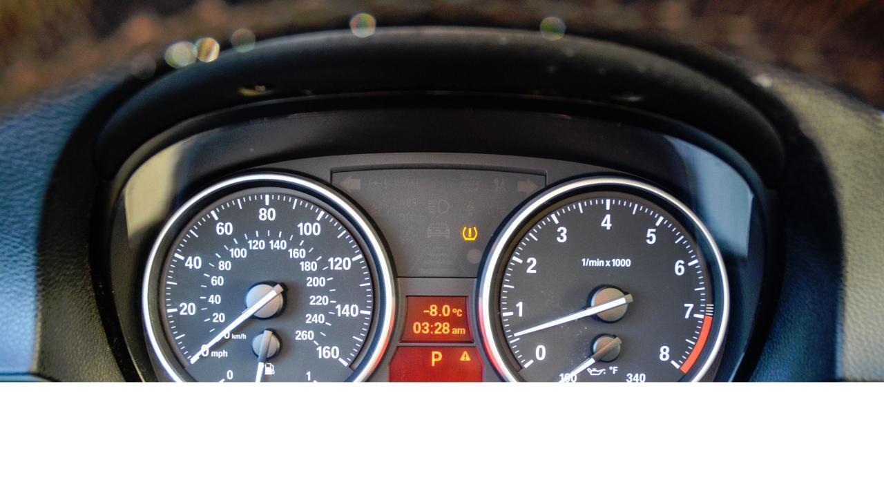 670393.11820065