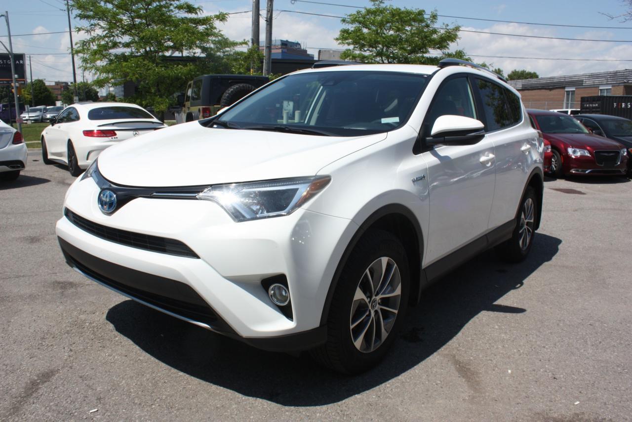 Used 2017 Toyota RAV4 SE .   HYBIRD for sale in Oakville, ON