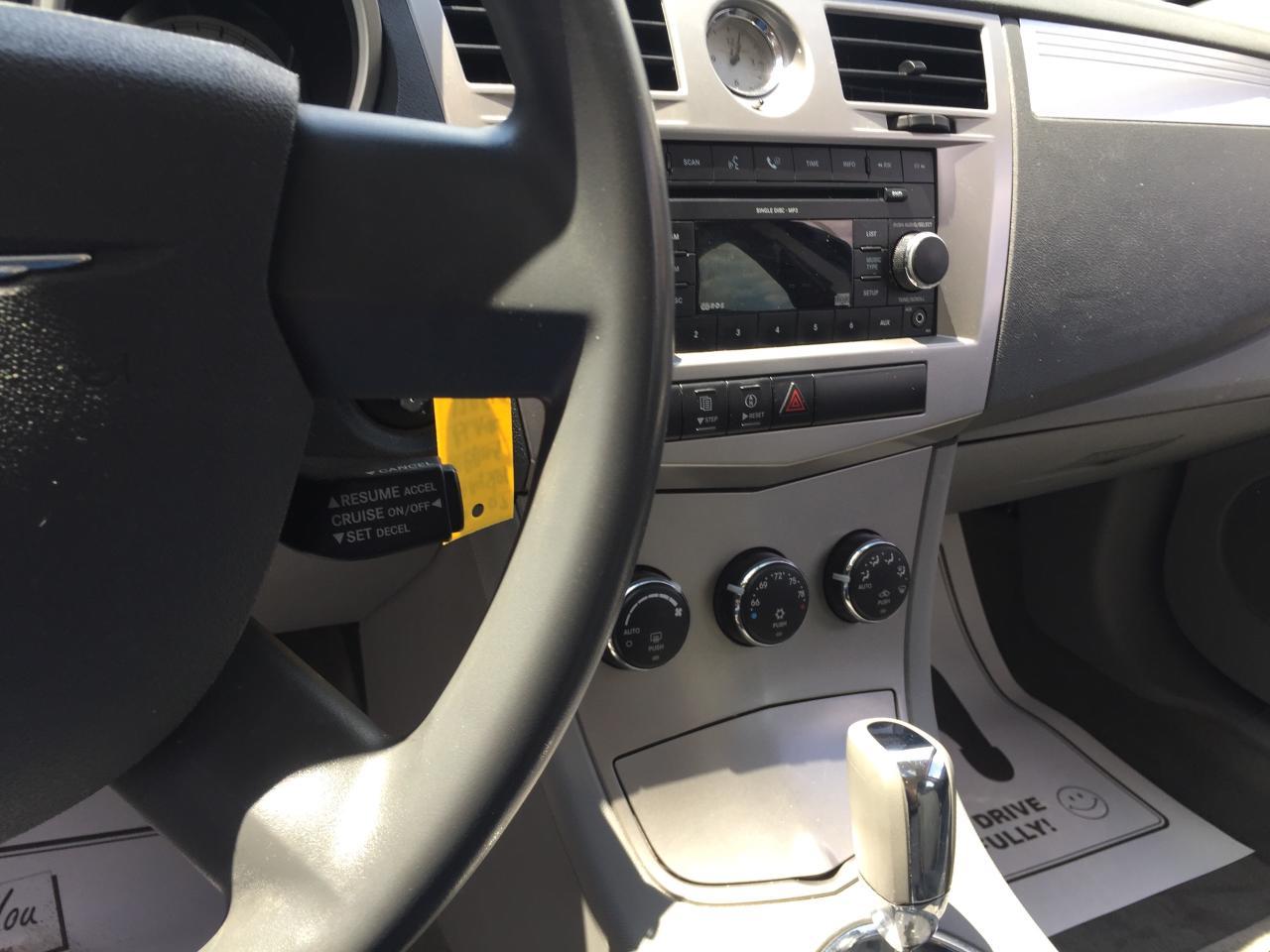 670541.11823365