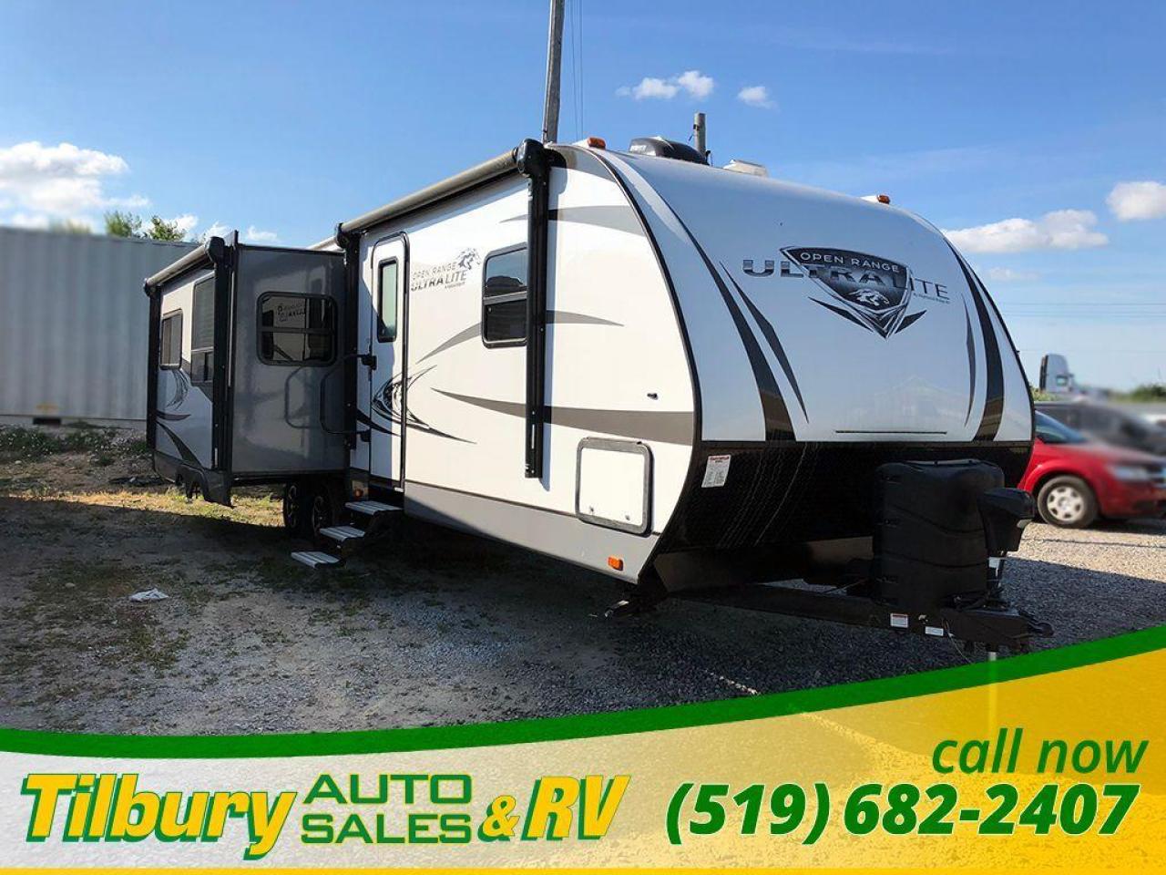 Used 2017 Highland Ridge RV Ultra Lite 2910RL. RESIDENTIAL FEEL for sale in Tilbury, ON